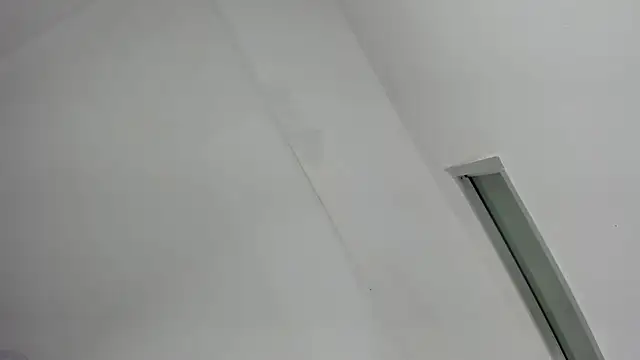 Oriana Guzman online show from September 19, 10:10 pm