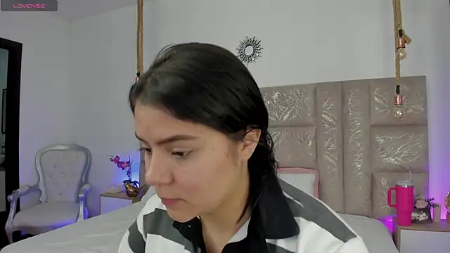 Oriana Guzman online show from July 31, 7:24 pm