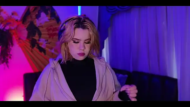 Snapshot of albaismynameX chatting on November 10, 12:15 pm albaismynameX online show from November 10, 12:15 pm