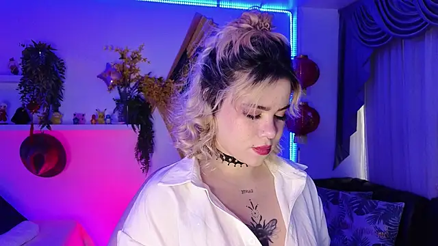 albaismynameX online show from May 6, 12:21 pm