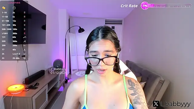 Snapshot of i_babbyyyy chatting on December 2, 3:01 am i babbyyyy online show from December 2, 3:01 am