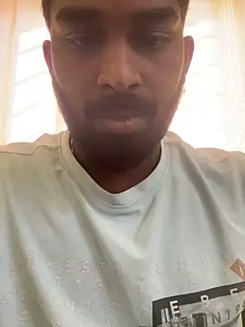 Snapshot of Handsomehunk_4U chatting on December 20, 4:42 am Handsomehunk 4U online show from December 20, 4:42 am