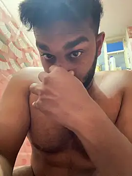 Snapshot of Handsomehunk_4U chatting on January 24, 1:03 pm Handsomehunk 4U online show from January 24, 1:03 pm
