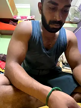 Snapshot of Handsomehunk_4U chatting on December 1, 6:02 pm Handsomehunk 4U online show from December 1, 6:02 pm