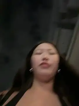 Snapshot of Aiko_Yumi chatting on December 27, 3:26 pm Aiko Yumi online show from December 27, 3:26 pm