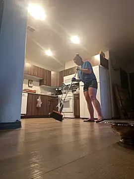 SexyB214 online show from October 30, 6:30 pm