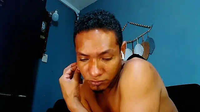 Grandeygruesa1 online show from February 10, 2:59 pm