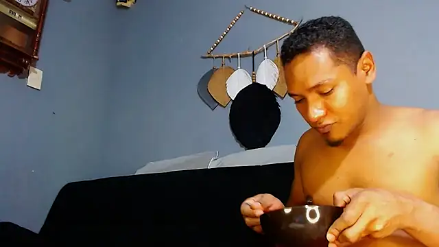 Grandeygruesa1 online show from March 5, 10:10 pm