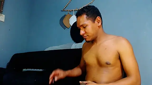 Grandeygruesa1 online show from March 18, 2:04 pm