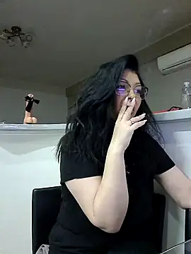 Snapshot of Milf_Abigail chatting on February 4, 11:59 pm Milf Abigail online show from February 4, 11:59 pm