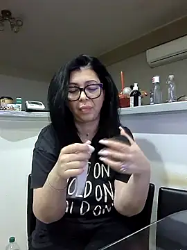 Milf Abigail online show from November 30, 2:15 am