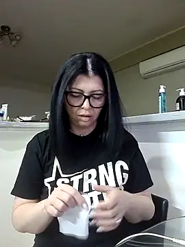 Milf Abigail online show from March 15, 11:33 pm