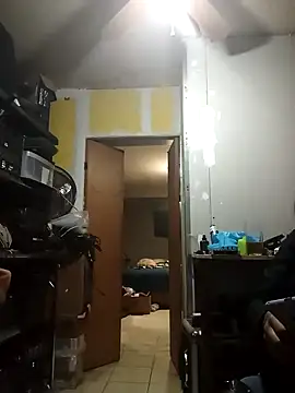 Snapshot of AlanDickson chatting on December 24, 9:28 am AlanDickson online show from December 24, 9:28 am