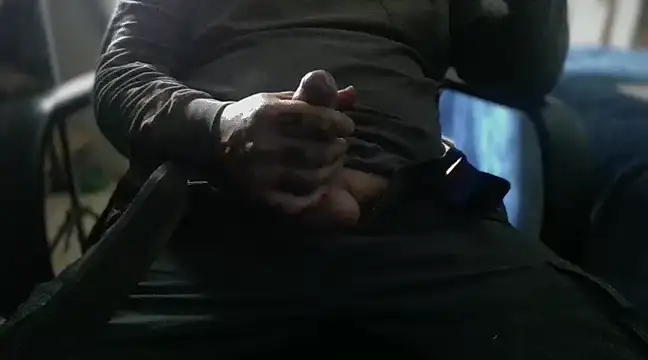 Snapshot of AlanDickson chatting on March 14, 1:24 pm AlanDickson online show from March 14, 1:24 pm