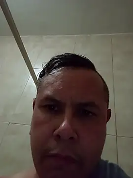 Snapshot of AlanDickson chatting on October 24, 9:17 am AlanDickson online show from October 24, 9:17 am