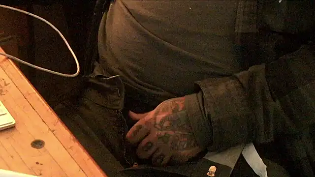 AlanDickson online show from February 17, 5:04 am