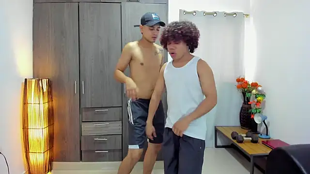 Snapshot of badguyss_bisex chatting on January 16, 5:33 pm badguyss bisex online show from January 16, 5:33 pm