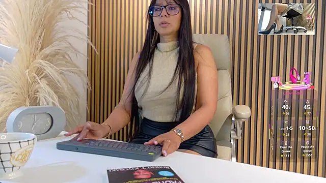 Snapshot of lulu_072 chatting on June 21, 12:24 am lulu 072 online show from June 21, 12:24 am