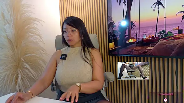 Snapshot of lulu_072 chatting on July 2, 3:34 am lulu 072 online show from July 2, 3:34 am