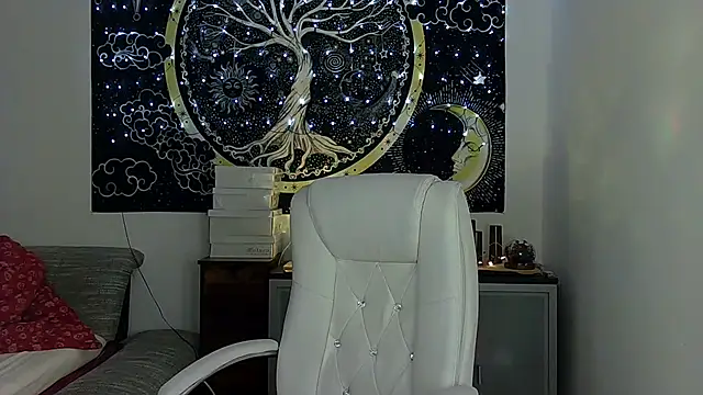 Snapshot of SexxyLiviaa chatting on September 13, 4:01 am SexxyLiviaa online show from September 13, 4:01 am