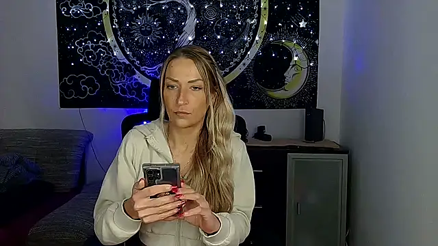 Snapshot of SexxyLiviaa chatting on November 11, 3:06 am SexxyLiviaa online show from November 11, 3:06 am