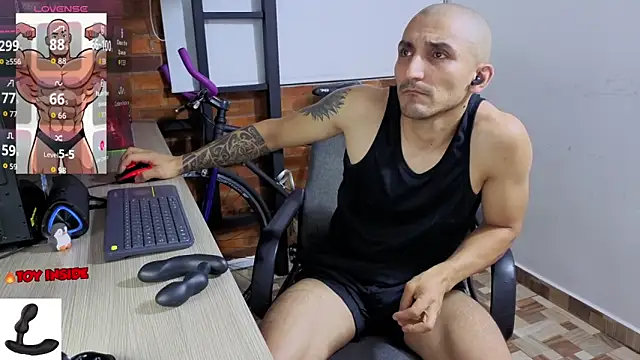 Marck Muscle online show from April 28, 1:04 am