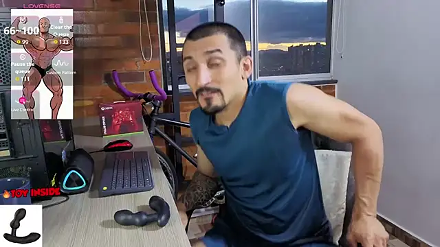 Snapshot of Marck_Muscle chatting on June 24, 11:26 pm Marck Muscle online show from June 24, 11:26 pm