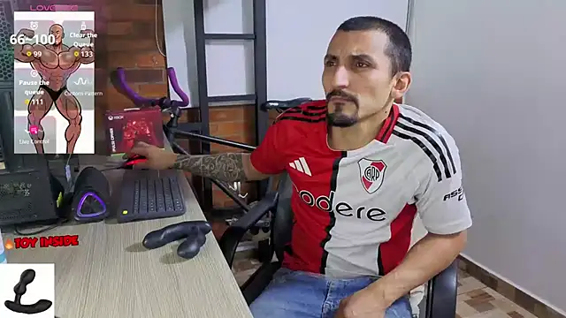 Snapshot of Marck_Muscle chatting on June 30, 12:33 am Marck Muscle online show from June 30, 12:33 am
