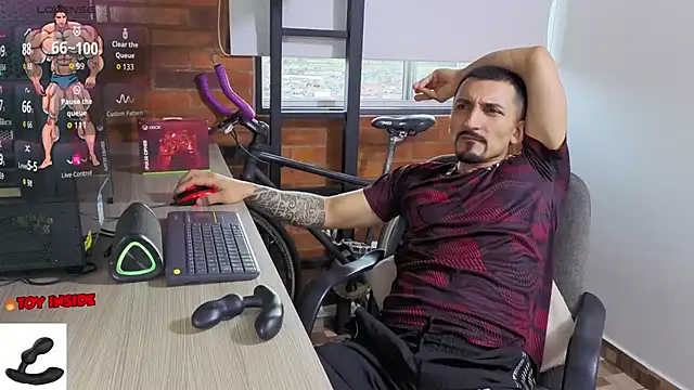 Snapshot of Marck_Muscle chatting on July 14, 11:10 pm Marck Muscle online show from July 14, 11:10 pm