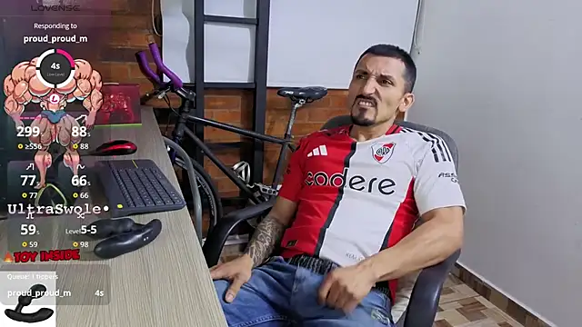 Snapshot of Marck_Muscle chatting on July 20, 3:54 am Marck Muscle online show from July 20, 3:54 am