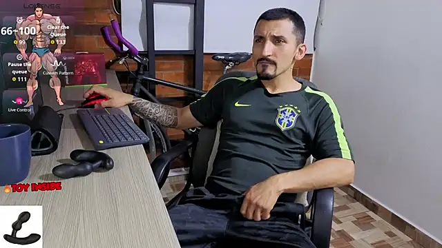 Snapshot of Marck_Muscle chatting on July 21, 1:19 am Marck Muscle online show from July 21, 1:19 am