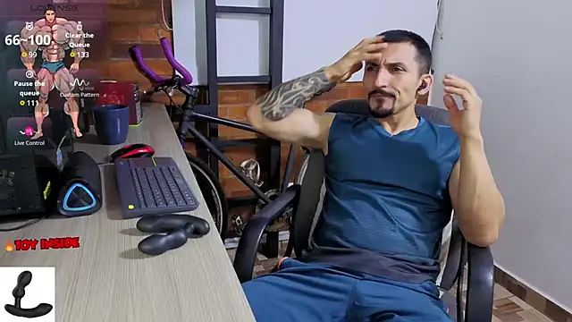 Snapshot of Marck_Muscle chatting on July 22, 11:40 pm Marck Muscle online show from July 22, 11:40 pm