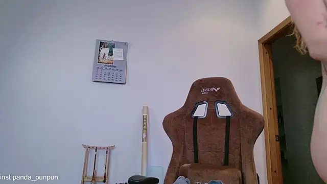 Snapshot of Neko_Kimiko chatting on November 14, 11:09 am Neko Kimiko online show from November 14, 11:09 am