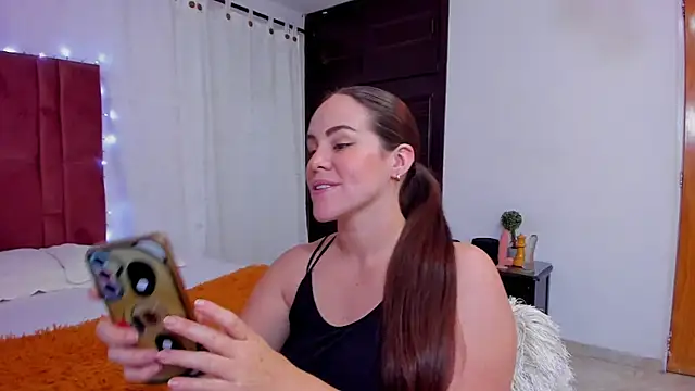 Snapshot of AURORA_FRANKLIN chatting on January 8, 1:09 pm AURORA FRANKLIN online show from January 8, 1:09 pm