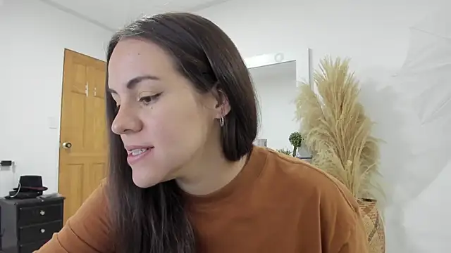 Snapshot of AURORA_FRANKLIN chatting on September 15, 2:39 pm AURORA FRANKLIN online show from September 15, 2:39 pm