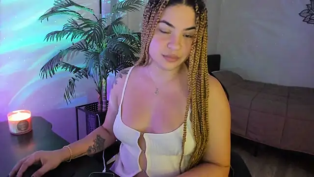 MelSaunders online show from December 18, 2:53 am