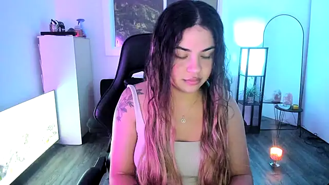 Snapshot of MelSaunders chatting on November 28, 4:15 am MelSaunders online show from November 28, 4:15 am