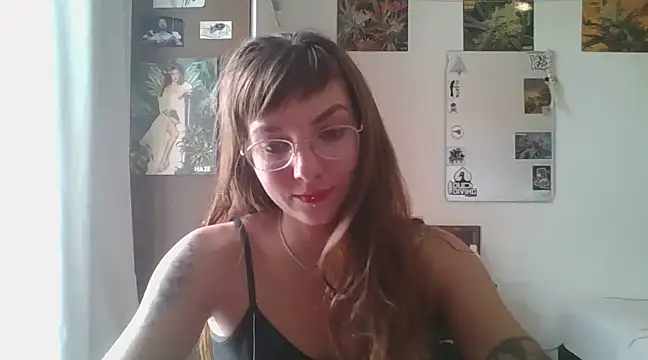 Snapshot of SweetyBabyDemon chatting on December 6, 1:11 pm SweetyBabyDemon online show from December 6, 1:11 pm