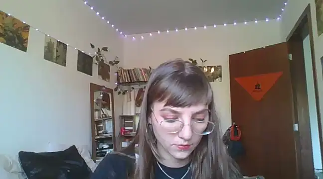 Snapshot of SweetyBabyDemon chatting on December 11, 8:07 pm SweetyBabyDemon online show from December 11, 8:07 pm