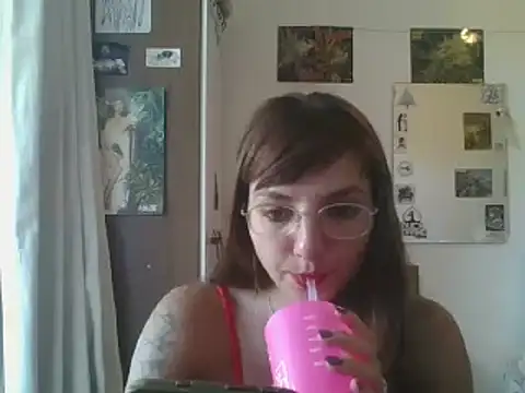 Snapshot of SweetyBabyDemon chatting on January 13, 7:21 pm SweetyBabyDemon online show from January 13, 7:21 pm