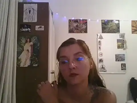 Snapshot of SweetyBabyDemon chatting on February 19, 10:20 pm SweetyBabyDemon online show from February 19, 10:20 pm