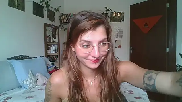 Snapshot of SweetyBabyDemon chatting on March 10, 1:32 pm SweetyBabyDemon online show from March 10, 1:32 pm