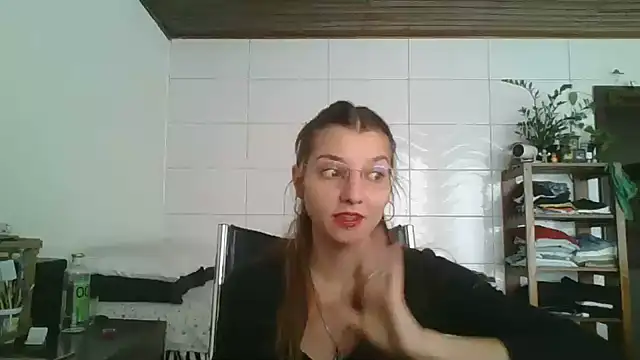 Snapshot of SweetyBabyDemon chatting on September 27, 2:33 pm SweetyBabyDemon online show from September 27, 2:33 pm