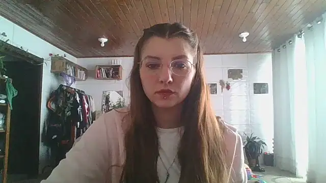 Snapshot of SweetyBabyDemon chatting on October 20, 1:44 pm SweetyBabyDemon online show from October 20, 1:44 pm