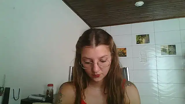 Snapshot of SweetyBabyDemon chatting on April 2, 1:53 pm SweetyBabyDemon online show from April 2, 1:53 pm