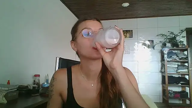 Snapshot of SweetyBabyDemon chatting on April 15, 3:41 pm SweetyBabyDemon online show from April 15, 3:41 pm