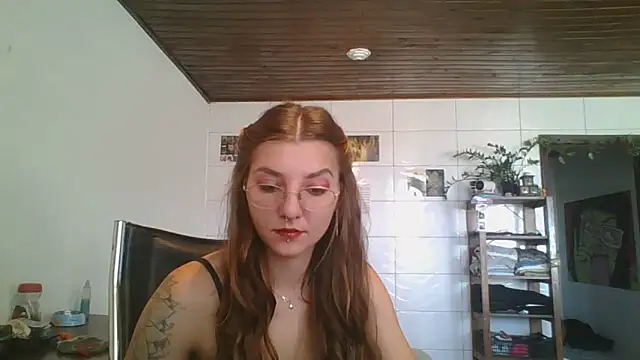 Snapshot of SweetyBabyDemon chatting on April 18, 1:26 pm SweetyBabyDemon online show from April 18, 1:26 pm