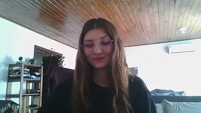 Snapshot of SweetyBabyDemon chatting on May 10, 2:44 pm SweetyBabyDemon online show from May 10, 2:44 pm