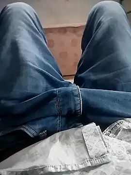 Snapshot of yoursexy1432 chatting on September 13, 11:43 am yoursexy1432 online show from September 13, 11:43 am