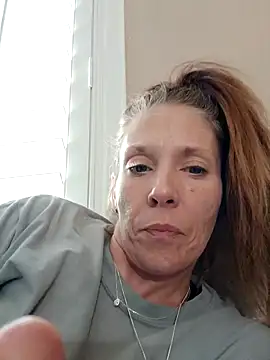 Snapshot of gorgeous11 chatting on February 10, 3:21 pm gorgeous11 online show from February 10, 3:21 pm